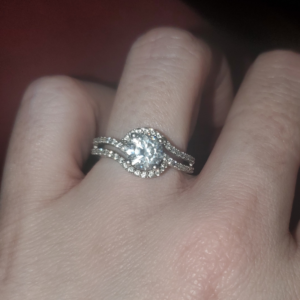 🚫🚫SOLD🚫🚫Diamond ring - Picture 1 of 5